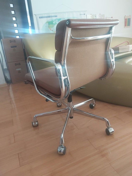 Image 1 of Vitra Eames EA217 cognackleurig leer