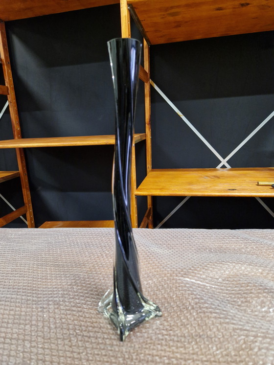 Image 1 of Vaso retrò nero tornito