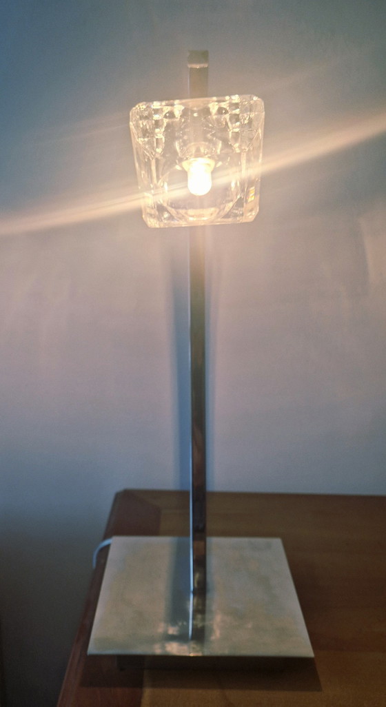 Image 1 of Moderne Designerlampe- Chrom und dickes Glas