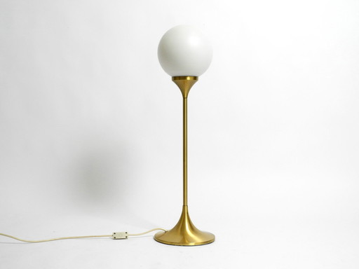 Schöne große Tisch- oder Stehlampe aus den 1960er Jahren mit einer großen Glaskugel von Sölken Leuchten