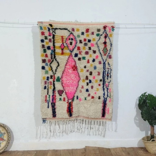 Tappeto Azilal in lana naturale colorato – tessuto a mano (130×97 cm)