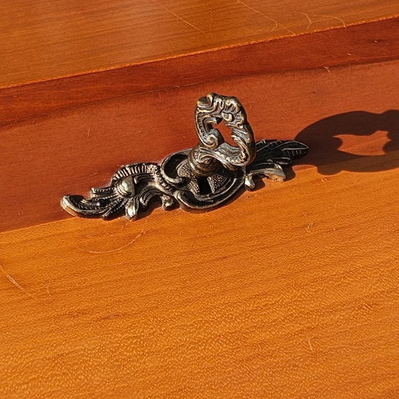 Image 1 of Vintage secretair bureau/kantoorkast/ladekast van kersenhout in Louis XV-stijl - jaren 80