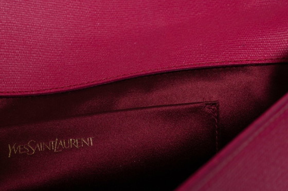 Saint Laurent, pochette Chyc color fucsia – Clutch, Calfskin (photo 8 of 13)