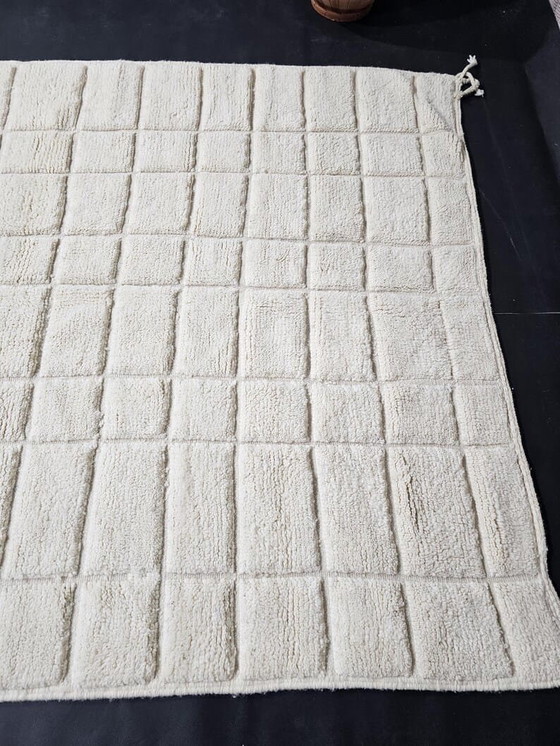 Image 1 of Tapis berbère en laine pure fait main marocaine 1,5/2,5 m
