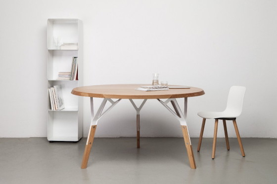 Stammtisch Round Table Ø150 cm – Alfredo Häberli – Quodes, Dining tables, Wood (photo 5 of 10)