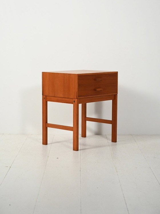 Image 1 of Table de chevet scandinave en teck des années 1960