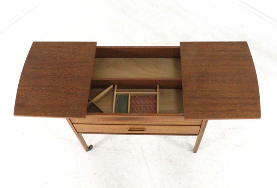 Image 1 of Vintage bijzetkastje kastje / naaikistje naaikastje Deens
