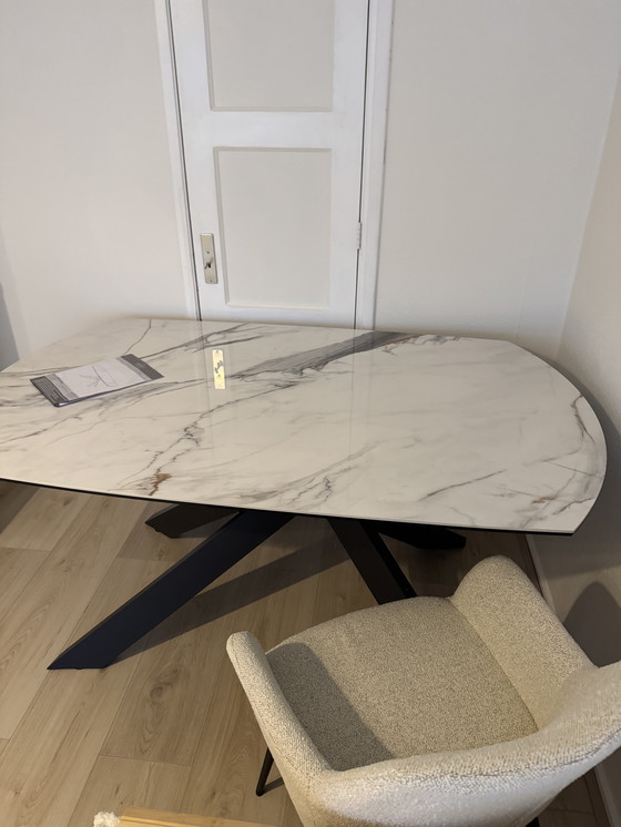 Image 1 of Nieuwe luxe Akante eettafel – keramisch – nooit gebruikt