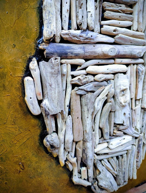 Image 1 of Facial Variations –  3 Wandobjecten met Reliëf, Linnen en Drijfhout ( ieder item 60 × 60 × 4 cm)