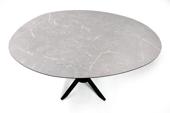 Image 1 of Organic round dining table 140x130