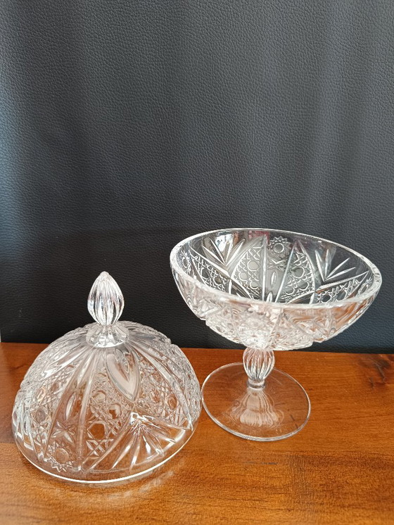 Image 1 of Antico porta caramelle in legno intagliato