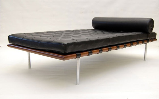 Image 1 of Barcelona Day-Bed ontworpen door Mies van der Rohe, 1930