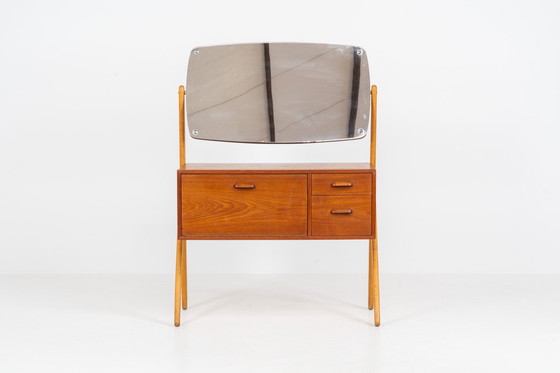 Image 1 of Tocador icónico de Ølholm Møbelfabrik (Dinamarca, años 60)