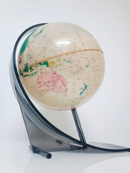 Beleuchteter Globus aus Plexiglas von Nova Rico Florenz 1969 – tafellampen