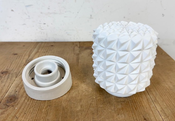 Image 1 of Applique murale vintage en porcelaine blanche, années 1970