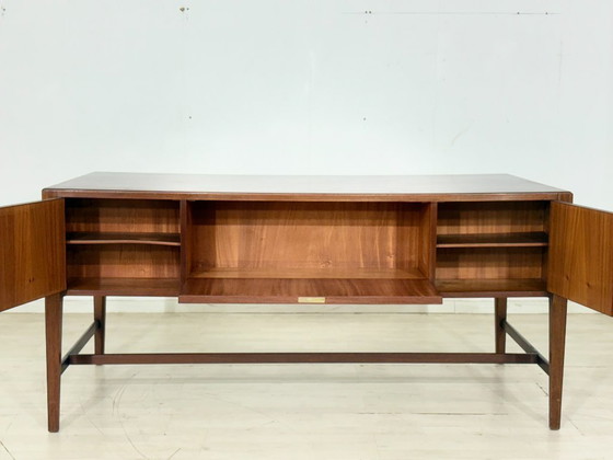 Image 1 of Bellissima scrivania indipendente / scrivania da ufficio in mogano / scrivania da lavoro / scrivania vintage