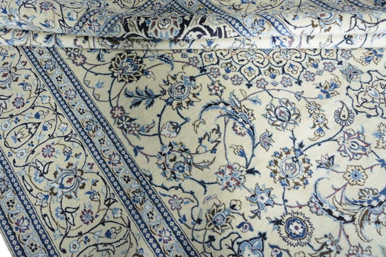 Image 1 of Tappeto orientale Nain 9La annodato a mano con contenuto di seta - 357 x 247 cm