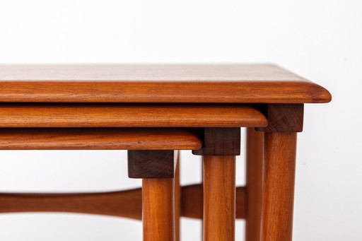 Set of 3 Teak Nesting Tables – 1970s Danish Mid-Century Modern Design, Vintage Side Tables, Scandinavian Teak Furniture