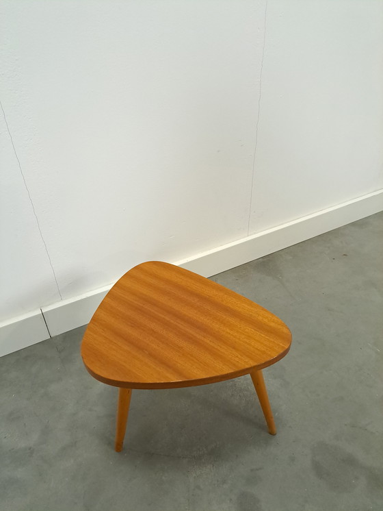 Image 1 of Tavolino da giardino impiallacciato n. 18, tavolino laterale