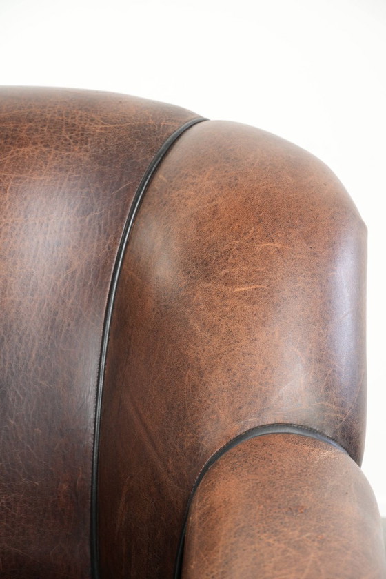 Characterful and comfortable vintage sheepskin armchair with a unique design and a timeless look – Leather (photo 10 of 15)