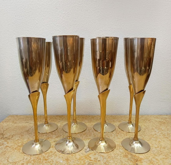 Image 1 of 8 champagneglazen van metaal en messing in Hollywood Regency-stijl uit 1970