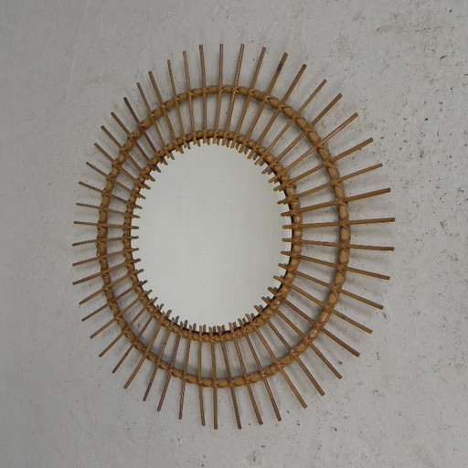 Ronde vintage bamboe spiegel met geslepen glas, jaren 50 (photo 2 of 9)