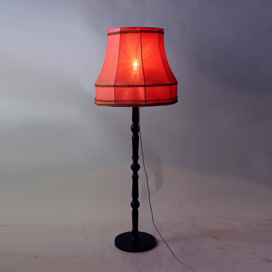 Image 1 of Lampada da terra d'epoca a stelo con paralume originale in tessuto rosa, Cecoslovacchia, anni '60