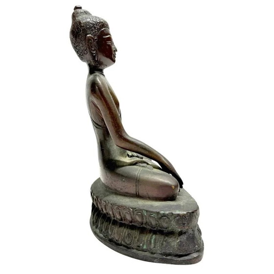 Nepalese Bronze Shakyamuni Buddha Statue with Bhumisparsha Mudra – Sculpture (photo 3 of 10)