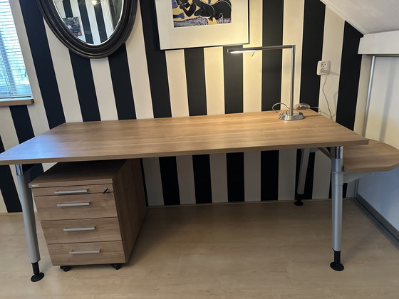 Image 1 of Scrivania + contenitore con ruote + sedia da ufficio Palmberg