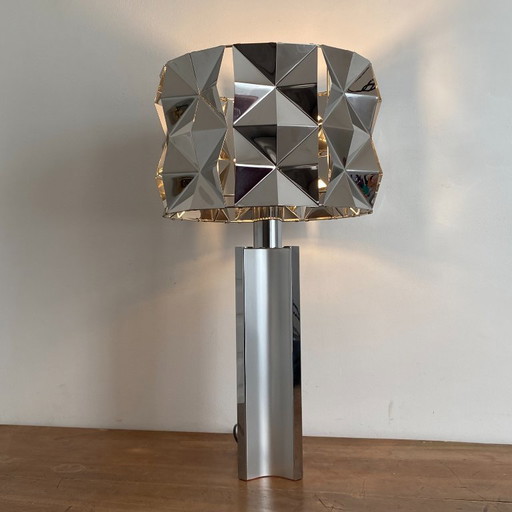 Grande lampada vintage. Anni '70. Era spaziale.