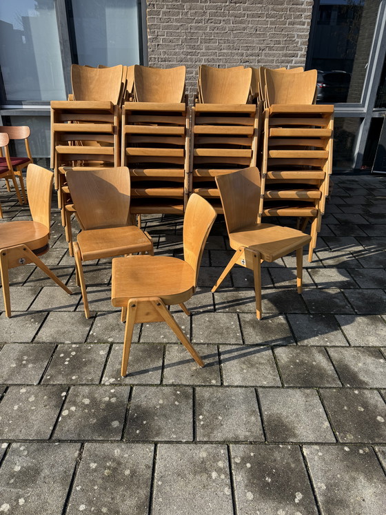 Image 1 of Lotto di 76 sedie impilabili in compensato vintage, Kaderer '60