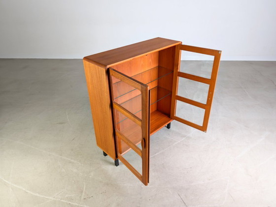 Image 1 of Vetrina d'epoca originale Dyrlund credenza midcentury in teak anni '60