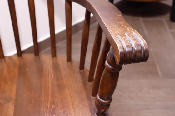 Image 1 of Juego de dos sillones de madera con mecanismo de retorno automático