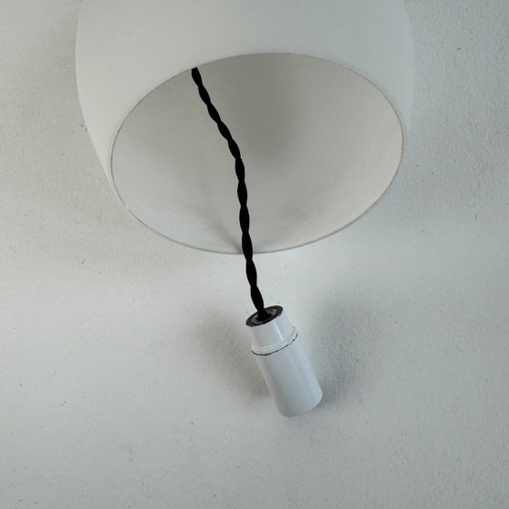 Image 1 of PAIRE D’ANCIENNES SUSPENSIONS EN OPALINE VINTAGE