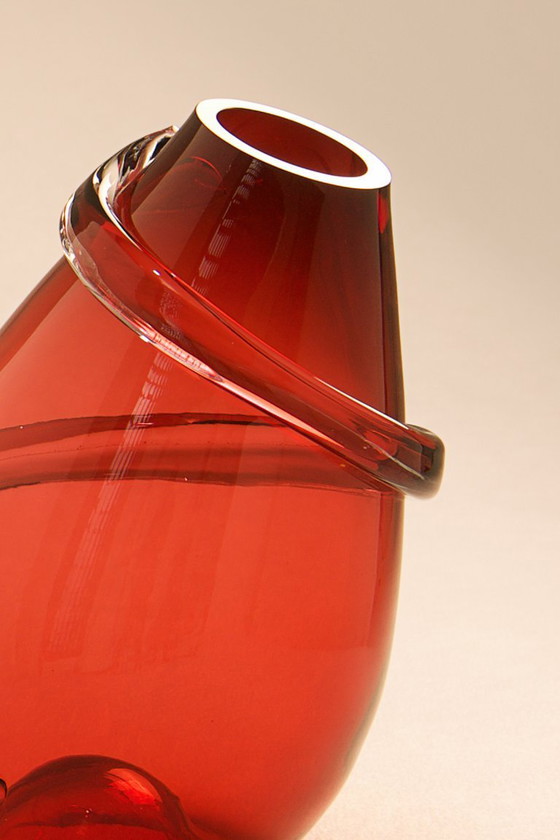 Image 1 of Vase „Drop Big Spiral“ aus rotem Glas – Sem Schanzer (als l'Anverre)