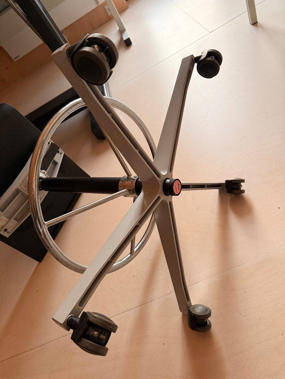 Image 1 of Vitra. 04 Counter chair Maarten van Severen