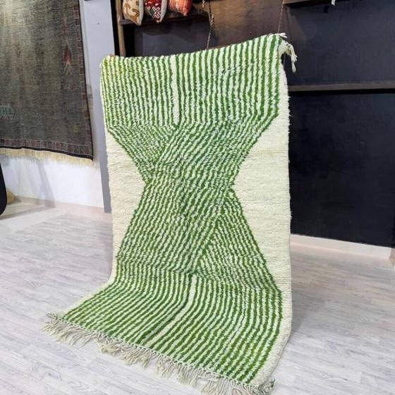 Image 1 of Cremefarbener marokkanischer Teppich mit geometrischen Mustern, 250 cm x 150 cm