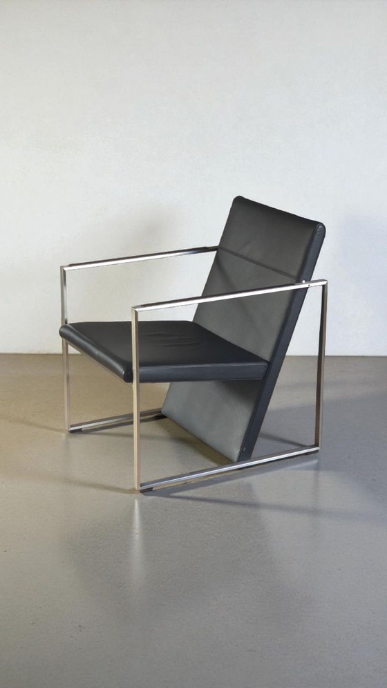 Image 1 of Arco Spine Black