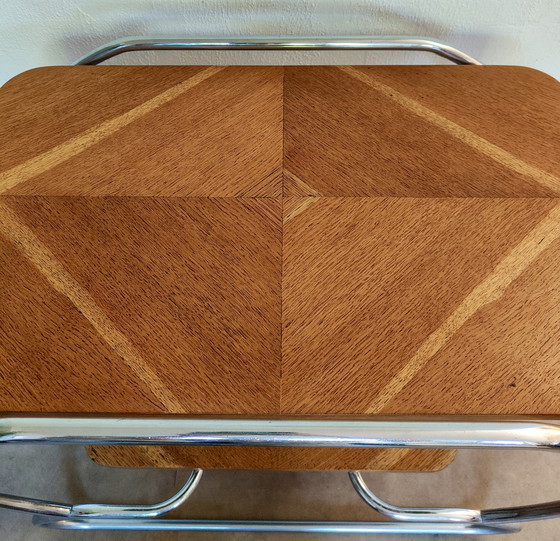 Image 1 of Mesa auxiliar Art Decó / Bauhaus - estructura tubular y tablero chapado