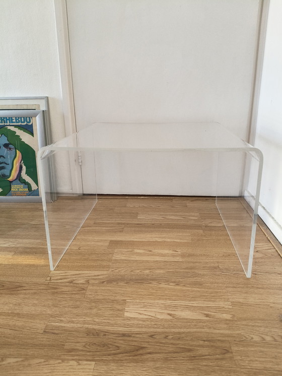Image 1 of table basse vintage en plastique acrylique lucite