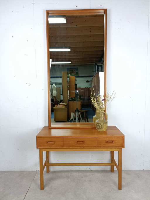 Cómoda Fröseke con espejo grande