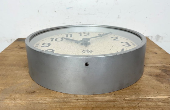 Image 1 of Grijze industriële fabriekswandklok van Chronotechna, jaren 50