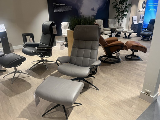 Poltrona relax Stressless London Highback M con pouf