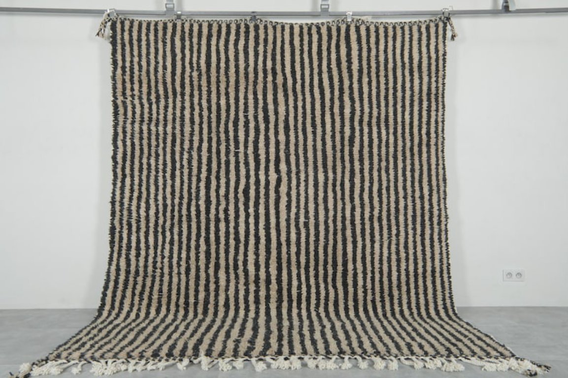 Tappeto marocchino a righe, 2,4 x 1,6 m.