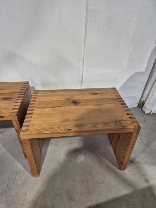 Une paire de tables d'appoint Ate van Apeldoorn