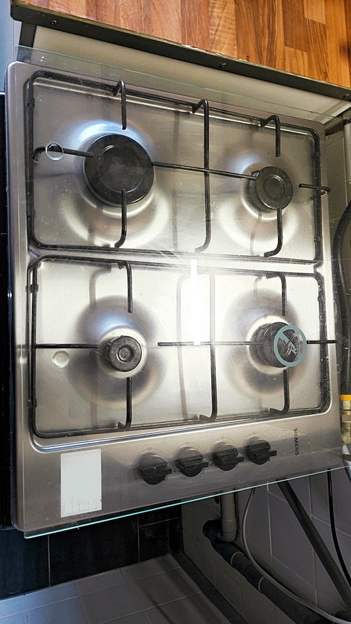 Freestanding gas hob with lid siemens