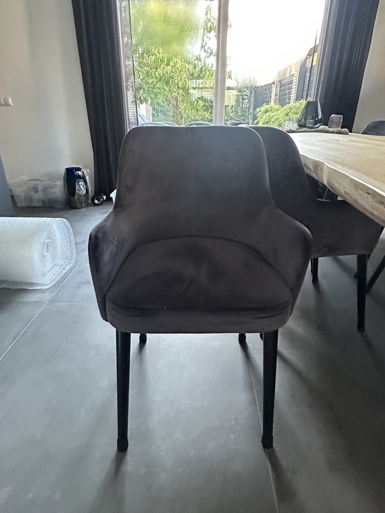 Image 1 of 8 Antraciet suede Eetkamerstoelen - zo goed als nieuw!