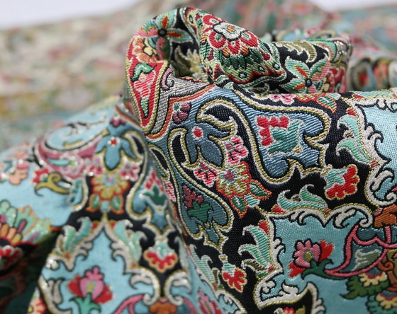 Image 1 of Handgemaakt Oosters tafelkleed, zeer fijn vervaardigd van zijden draden, 100 x 100 cm