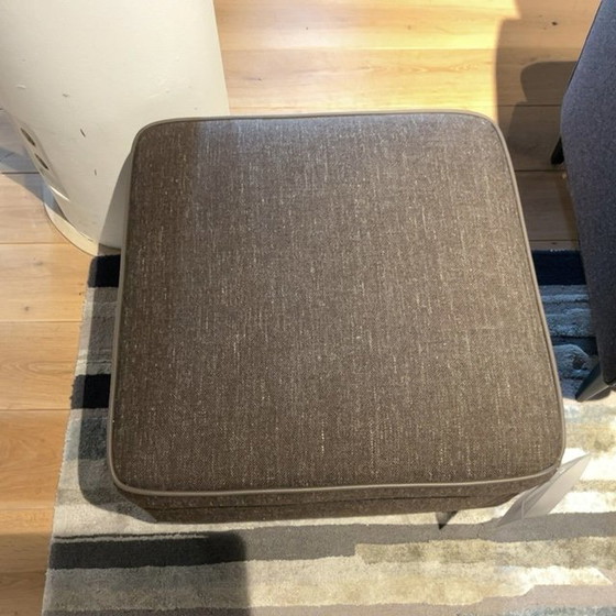 Image 1 of Vidato London pouf