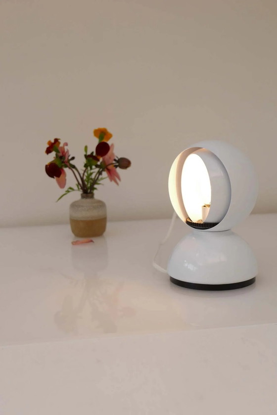 Lampada da tavolo "Eclisse" di Vico Magistretti per Artemide, Italia, 1965 – Lampade da tavolo, Metallo (photo 3 of 12)